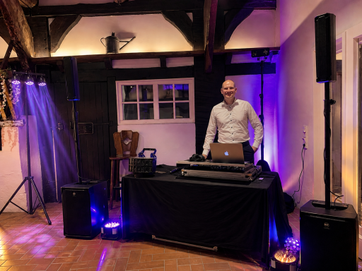 Hochzeitsfeiern & Geburtstage im Lür Kropp in Oberneuland/Bremen mit DJ Peter